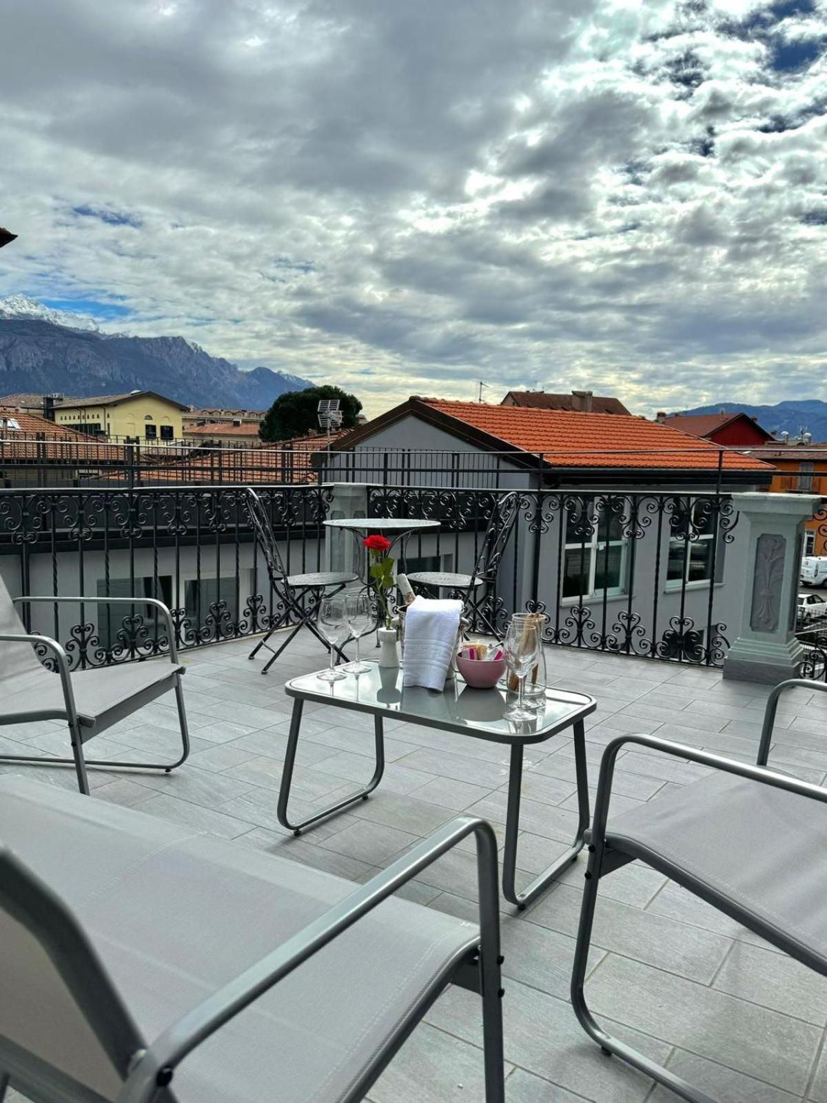 Apt. Aquarius Oasi Di Menaggio Exterior foto